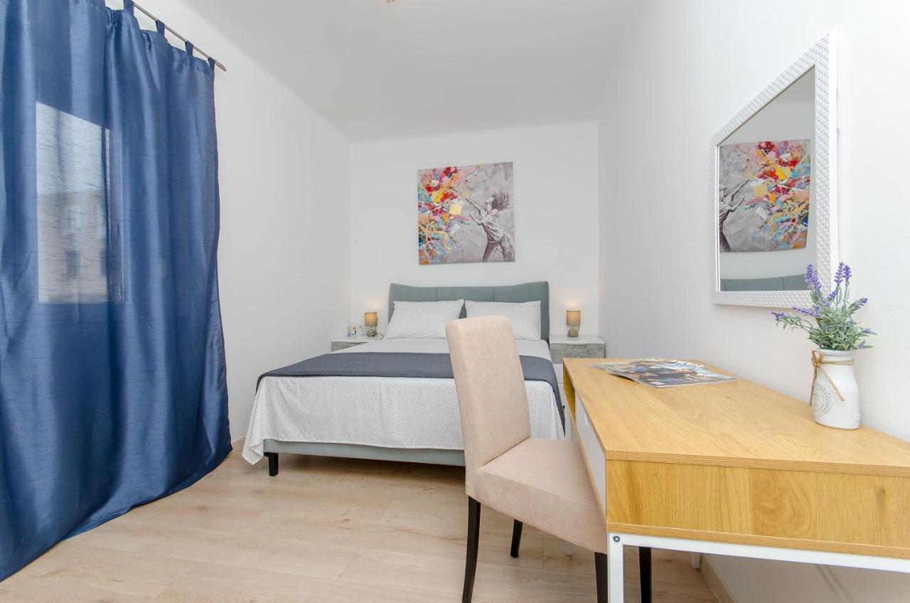 Blue Moon Split Apartment Exterior foto